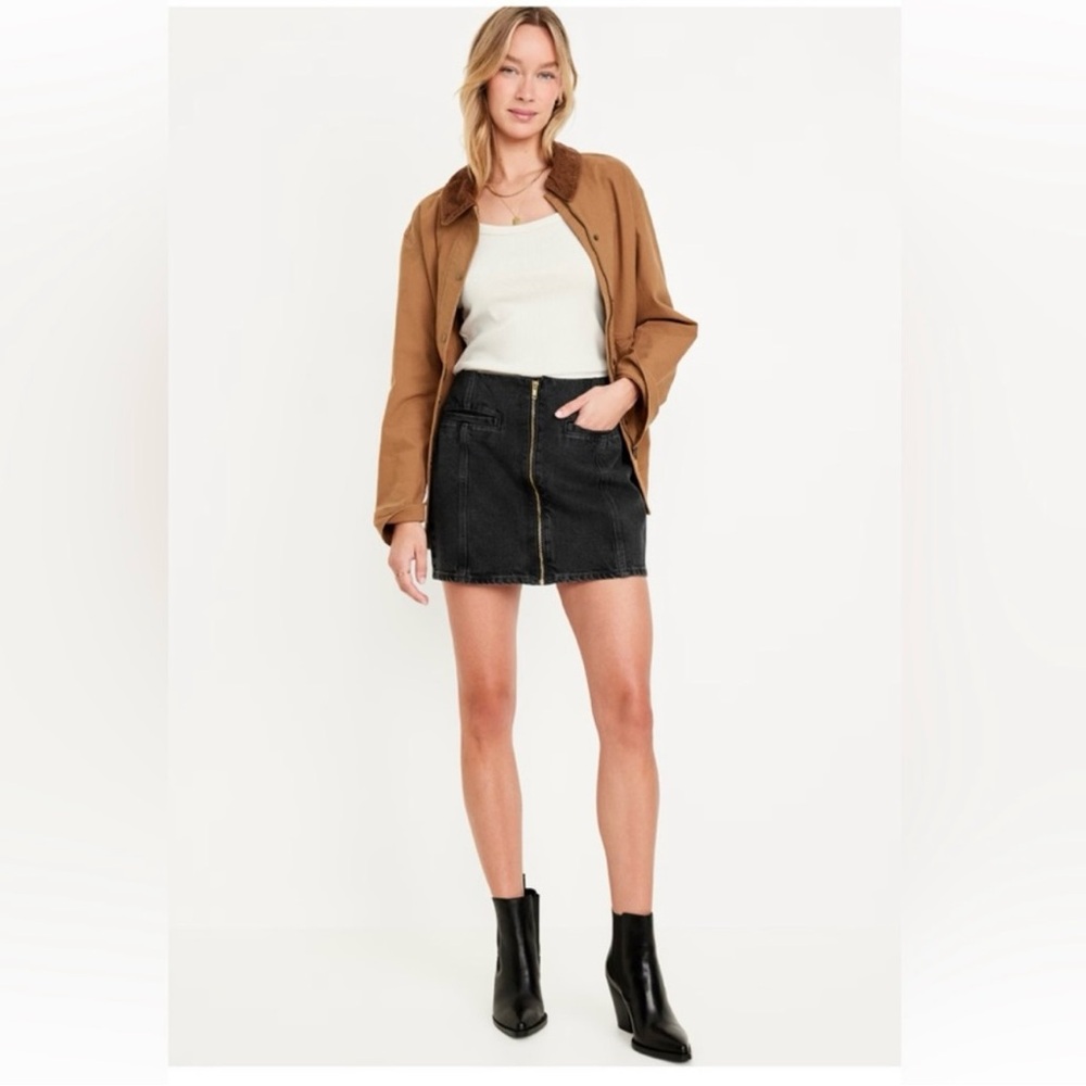Old Navy Black Denim Mini Skirt Size 12 Mid-Rise Zip Front NWT